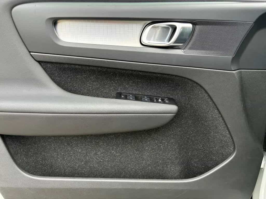 Volvo XC40 T3 Kamera+CarPlay+NAVI+DAB 07/2021-photo-4