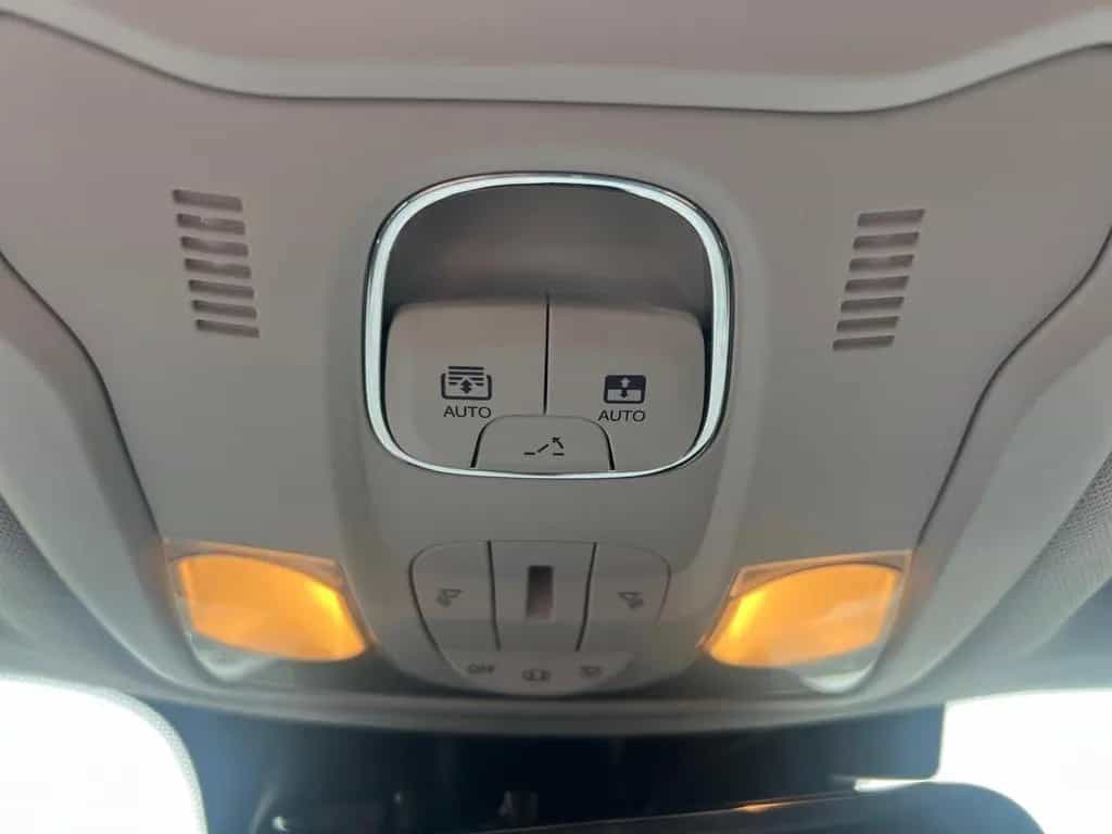 Jeep Renegade Longitude FWD *Pano*Kamera*Tempomat 02/2019-photo-22
