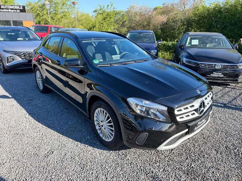 Mercedes-Benz GLA 200 GLA+NAVI+KAMREA+TEMPO+KLIMA 07/2019-photo-2