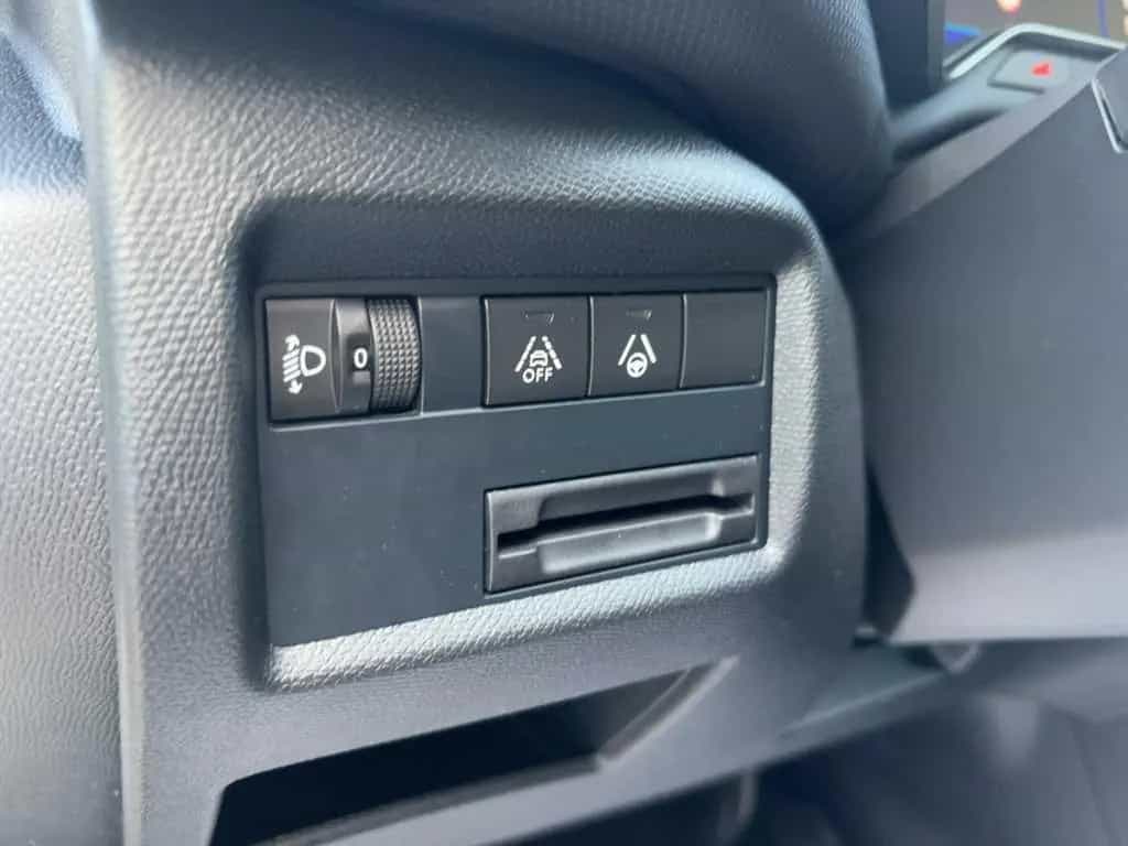 Citroën C5 Aircross PT 1.2 Automatik PDC Kamera Sitzheiz 03/2024-photo-13