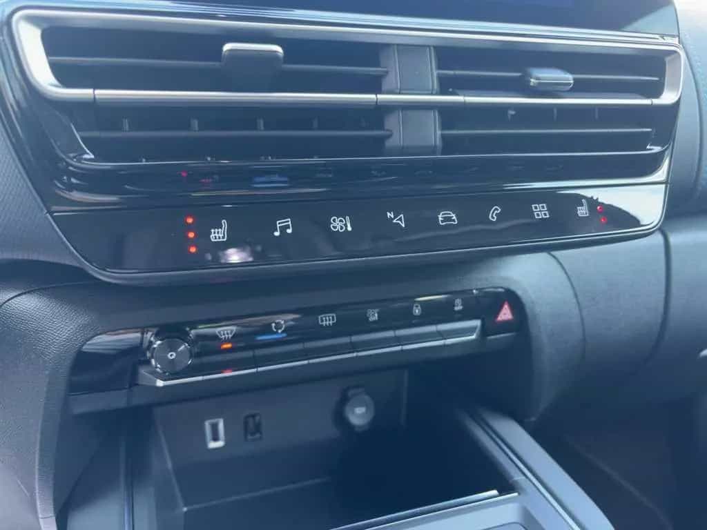 Citroën C5 Aircross PT 1.2 Automatik PDC Kamera Sitzheiz 03/2024-photo-14