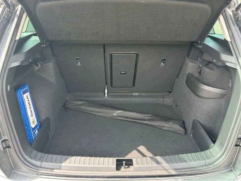 Skoda Karoq 1.5 TSI ACT Tour LED Navi Kam. 2xKlima ACC 04/2023-photo-17
