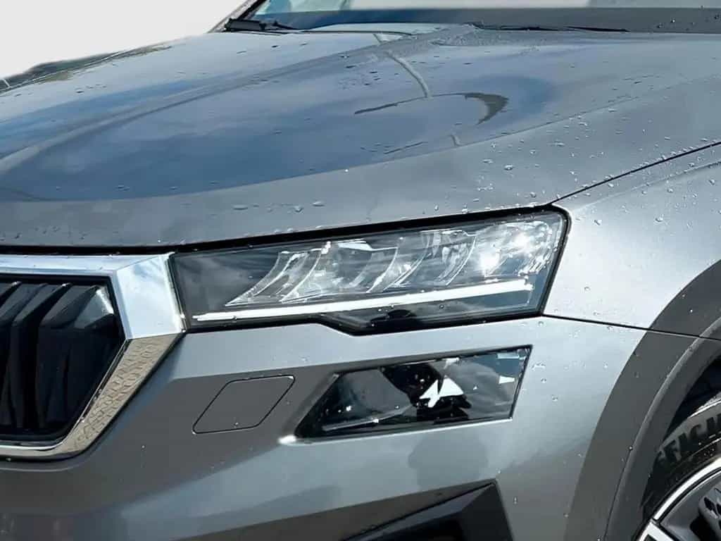 Skoda Karoq 1.5 TSI ACT Tour LED Navi Kam. 2xKlima ACC 04/2023-photo-4