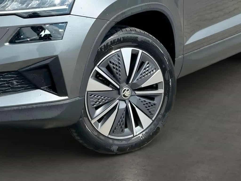 Skoda Karoq 1.5 TSI ACT Tour LED Navi Kam. 2xKlima ACC 04/2023-photo-5