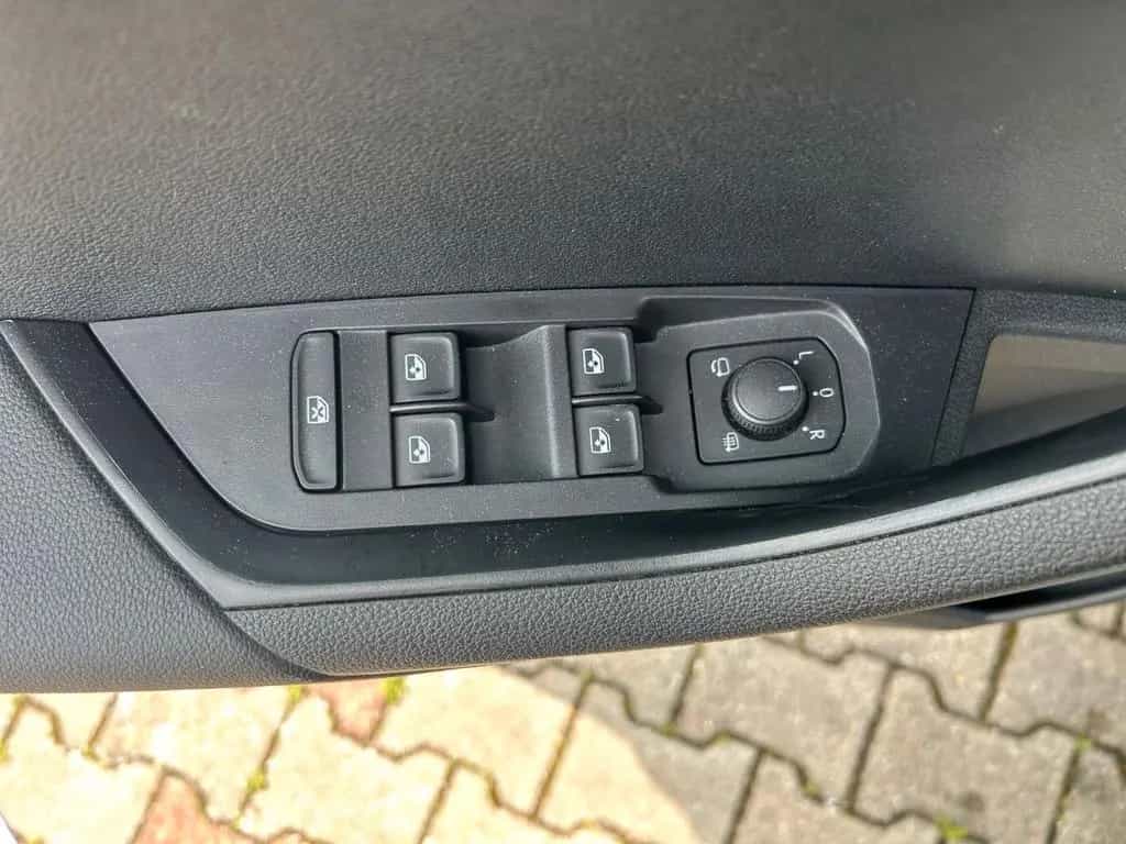 Skoda Karoq 1.5 TSI ACT Tour LED Navi Kam. 2xKlima ACC 04/2023-photo-7