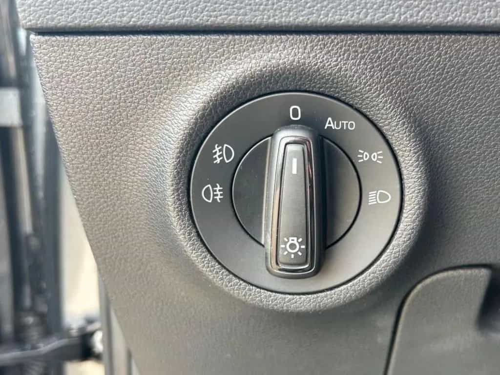 Skoda Karoq 1.5 TSI ACT Tour LED Navi Kam. 2xKlima ACC 04/2023-photo-8