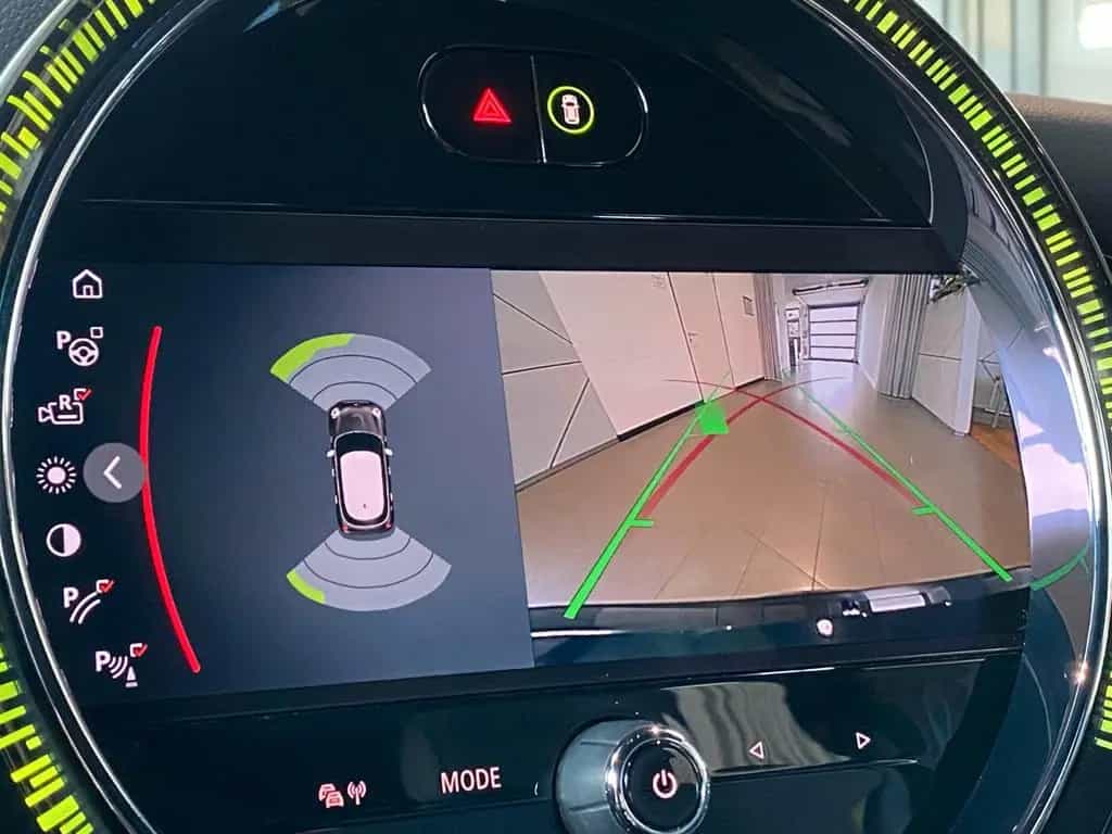 MINI Cooper S Classic Trim Navi AmbienteB LED Kam HUD 08/2021-photo-23
