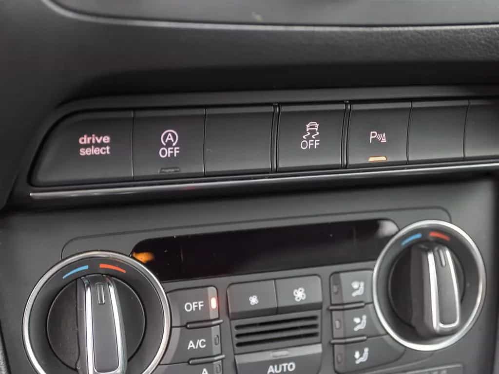 Audi Q3 S line 1.4TFSI Navi Xenon EPH Sitzhzg 07/2017-photo-20