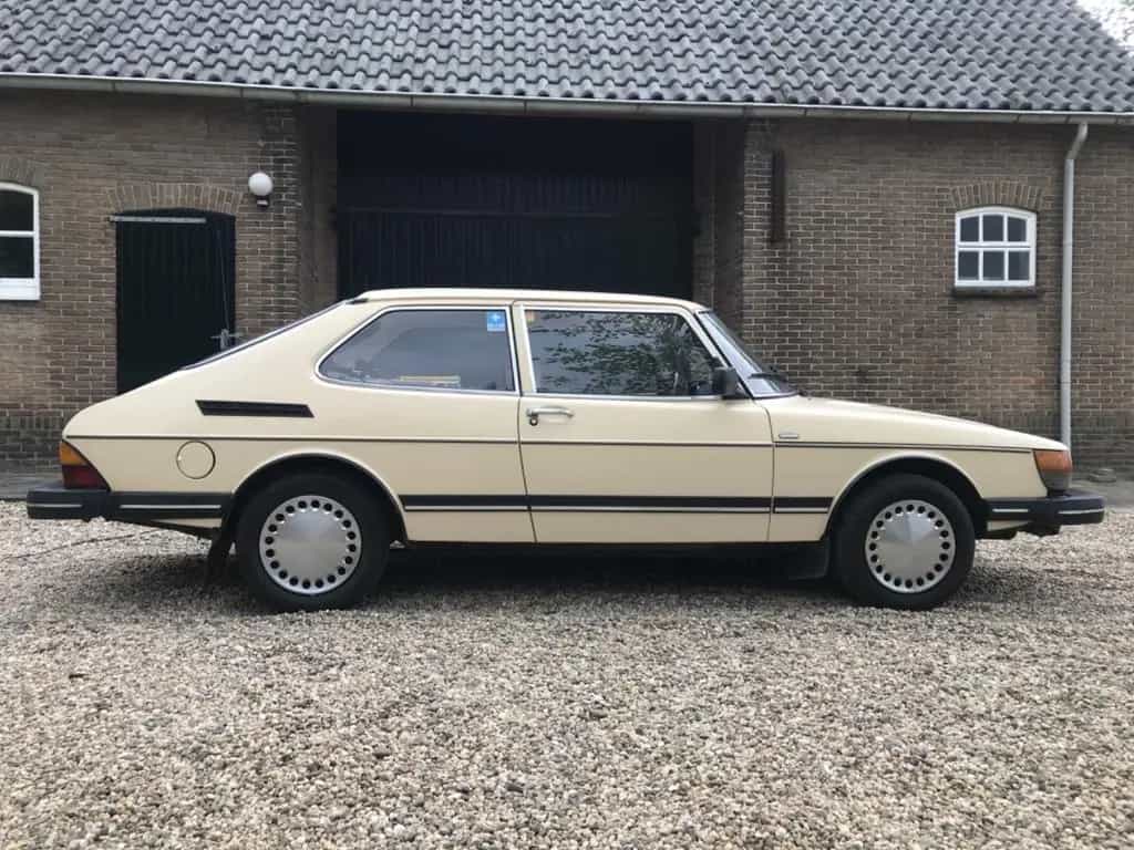 Saab 900 i 06/1985-photo-10