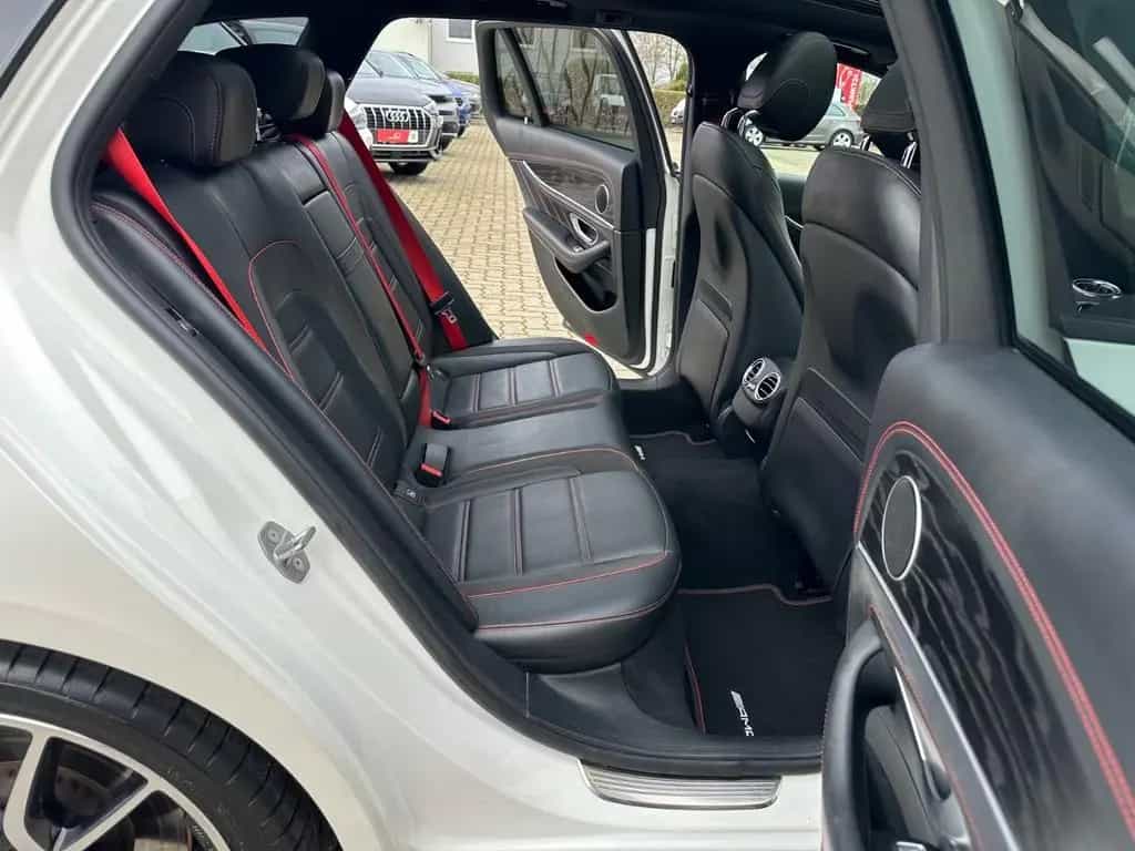Mercedes-Benz E 43 AMG T 4M Distr HUD Pano 360° Sitzbelüf AHK 08/2017-photo-17