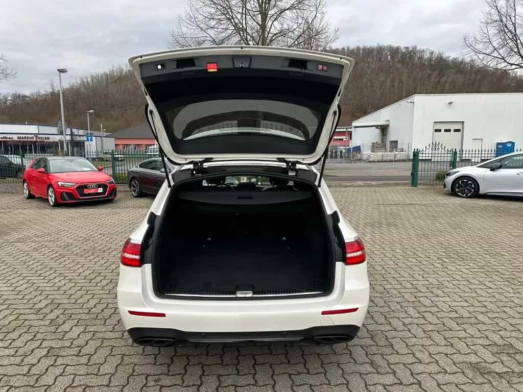 Mercedes-Benz E 43 AMG T 4M Distr HUD Pano 360° Sitzbelüf AHK 08/2017-photo-7
