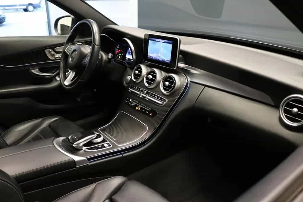Mercedes-Benz C-Class C CGI Limo. AMG-LINE /LEDER//PANO/KAMERA 10/2018-photo-32