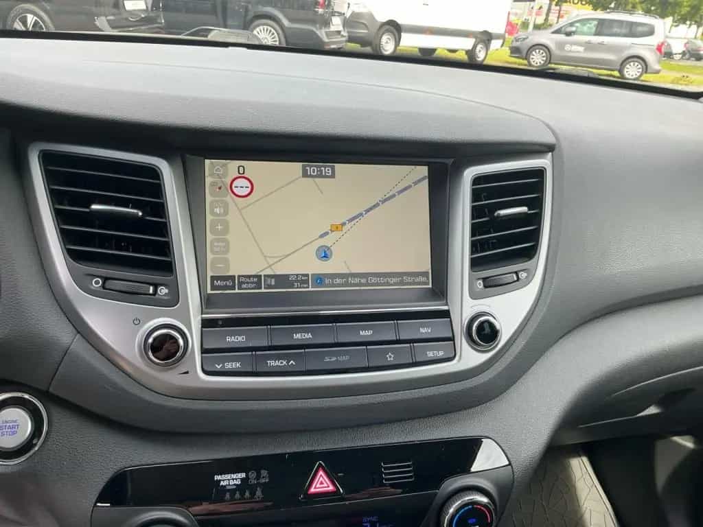 Hyundai TUCSON 1.6 Premium 4WD Premium*LED*Kamera* 05/2018-photo-9