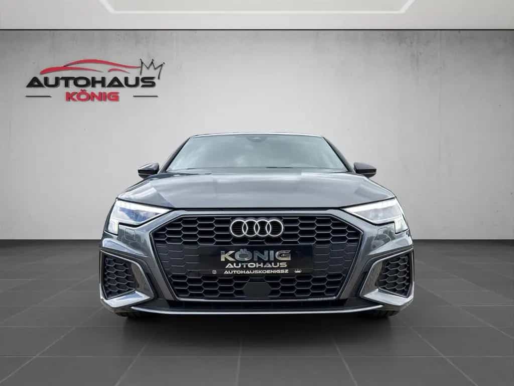 Audi A3 Limousine 35 TFSI 2xS line*S-Tron.*Black*19"* 06/2021-photo-1