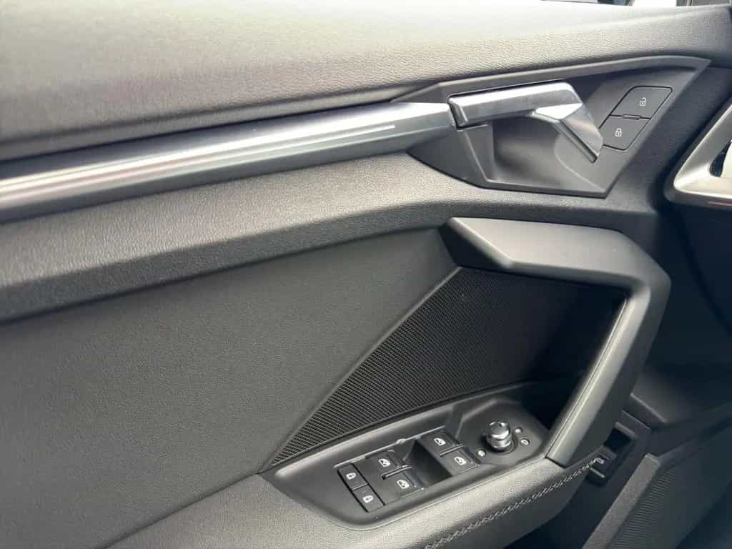 Audi A3 Limousine 35 TFSI 2xS line*S-Tron.*Black*19"* 06/2021-photo-16
