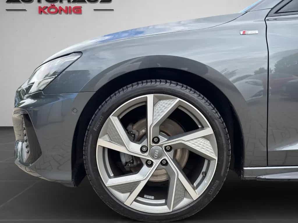 Audi A3 Limousine 35 TFSI 2xS line*S-Tron.*Black*19"* 06/2021-photo-8