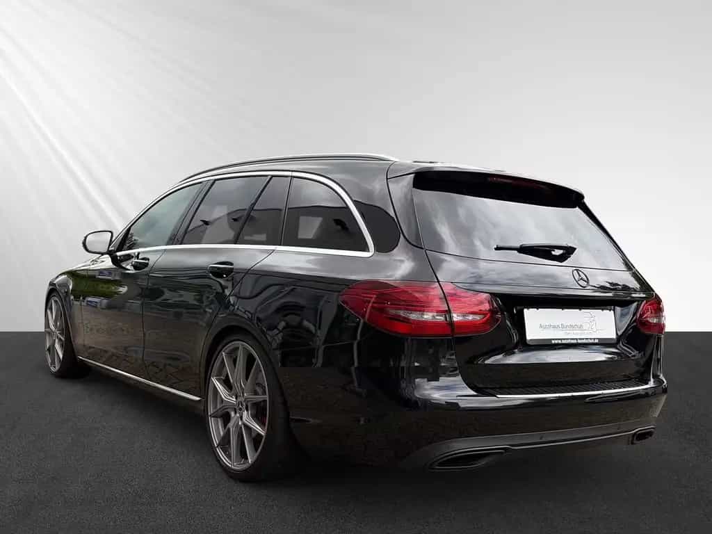 Mercedes-Benz C 300 T  Avantgarde *AHK*LED*20"*Kamera* 12/2018-photo-1