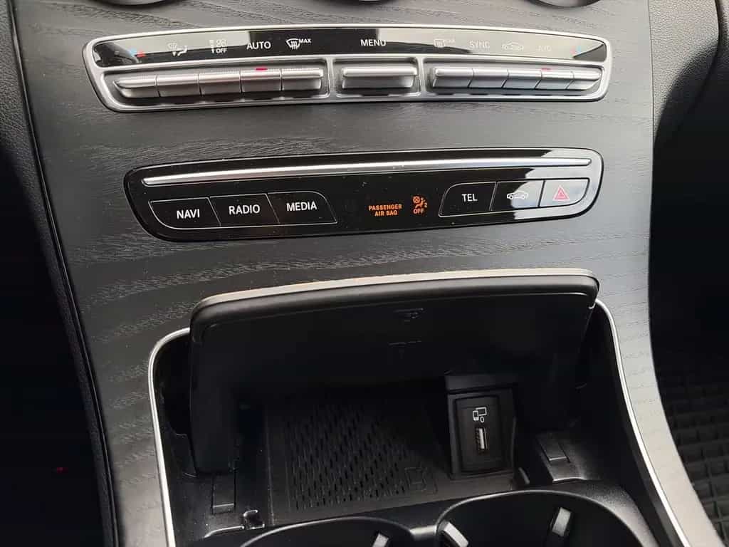Mercedes-Benz C 300 T  Avantgarde *AHK*LED*20"*Kamera* 12/2018-photo-13