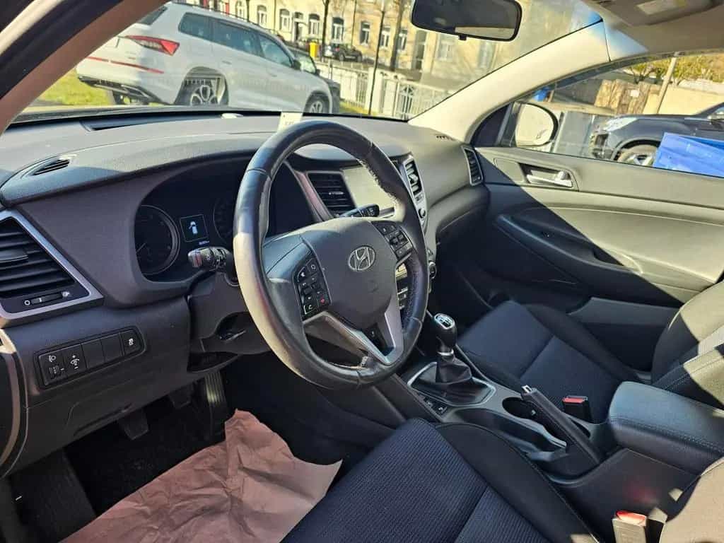 Hyundai TUCSON blue 1.6 GDi 2WD Trend+NAVI+AHK+2.HAND+ 05/2016-photo-8