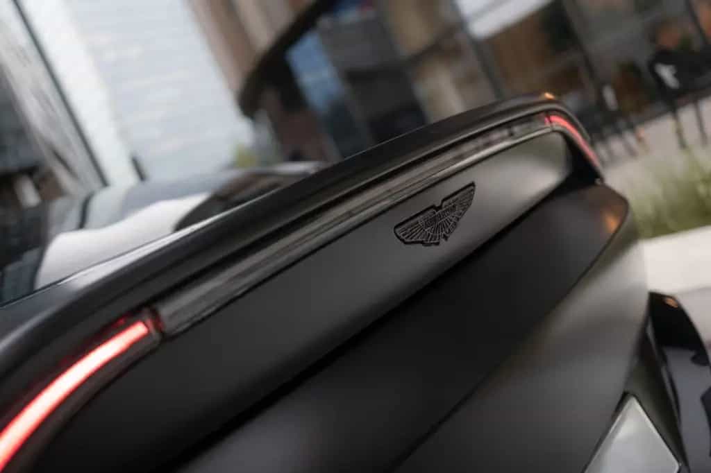 Aston Martin V8 Vantage 4.0 06/2020-photo-11