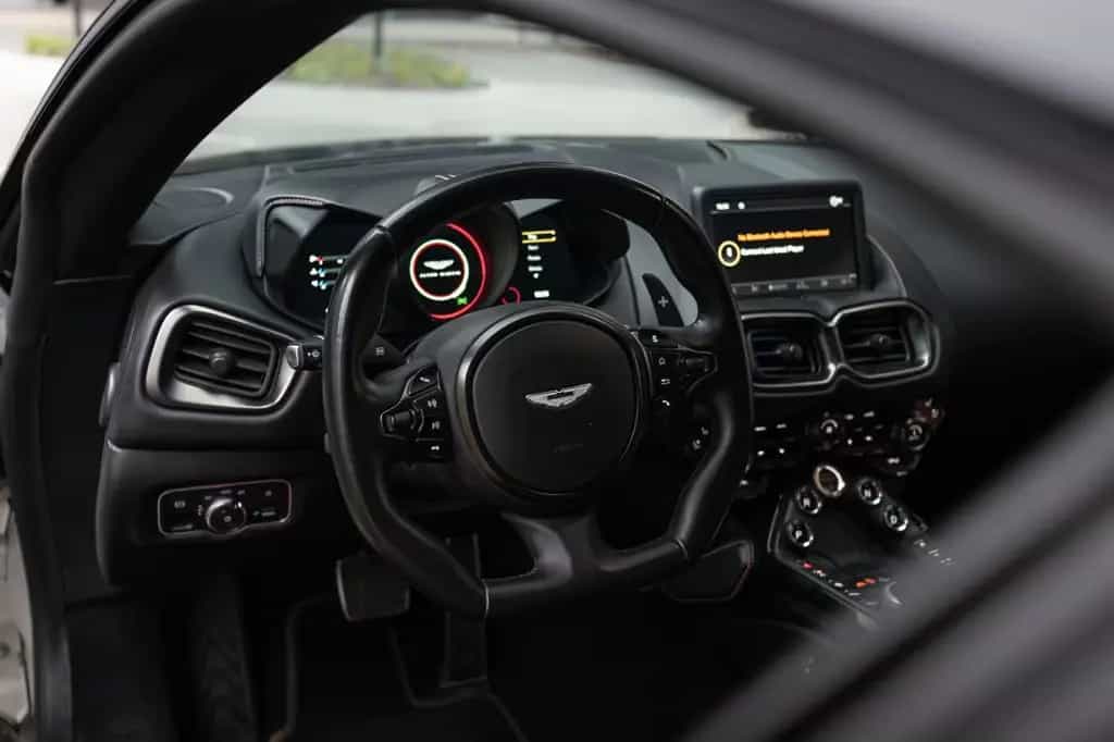 Aston Martin V8 Vantage 4.0 06/2020-photo-6