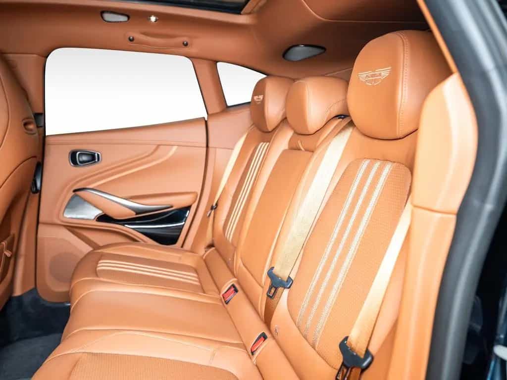 Aston Martin DBX 707 MY26 | Heated Steering | Q - Leather 11/2025-photo-26