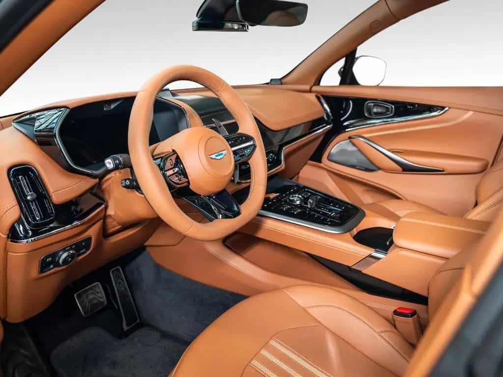 Aston Martin DBX 707 MY26 | Heated Steering | Q - Leather 11/2025-photo-5