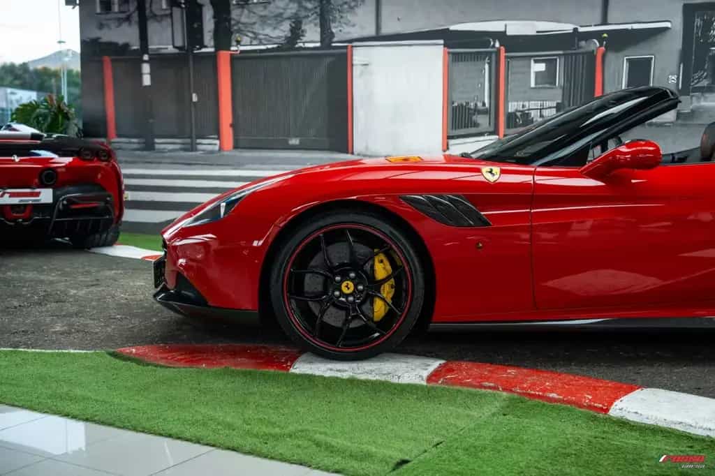 Ferrari California T *TURBOCHARGED PERFORMANCE UPGRADE* 04/2017-photo-3
