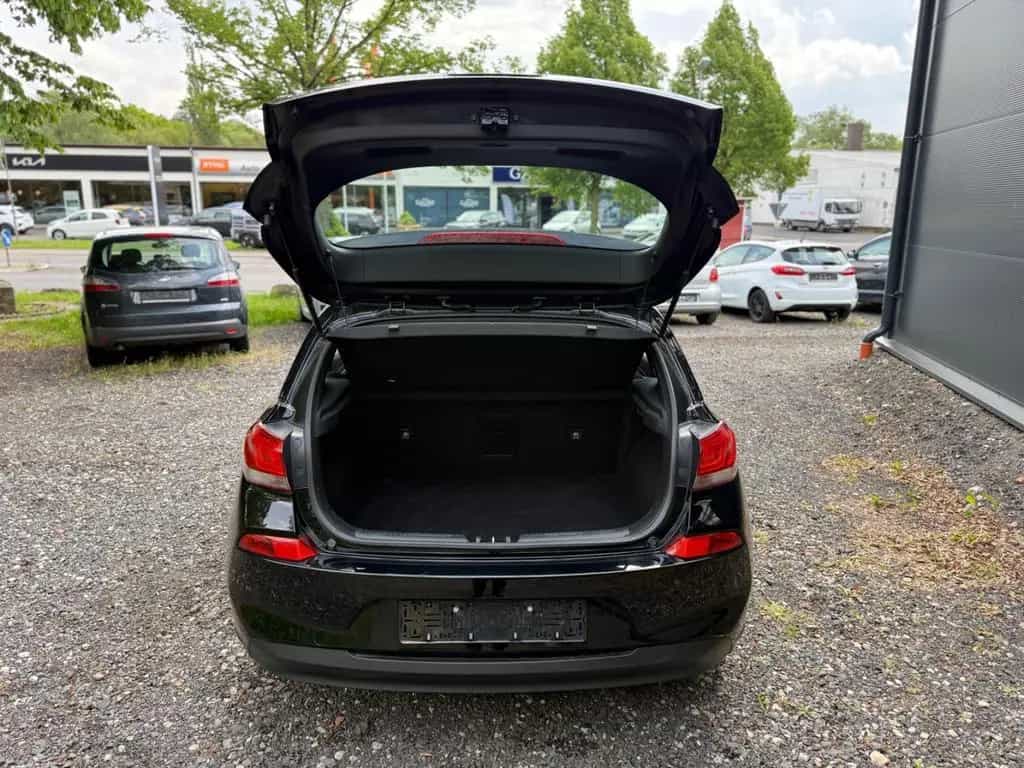 Hyundai i30 Comfort*1,0T*Klima*SHZ*Kamrera*LED* 06/2018-photo-10