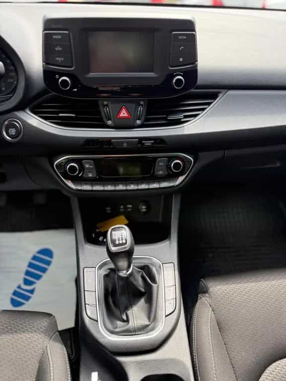 Hyundai i30 Comfort*1,0T*Klima*SHZ*Kamrera*LED* 06/2018-photo-15