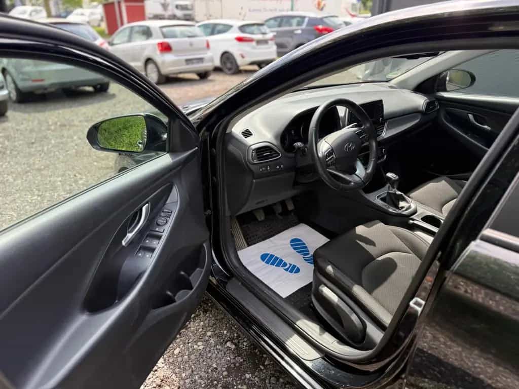Hyundai i30 Comfort*1,0T*Klima*SHZ*Kamrera*LED* 06/2018-photo-17