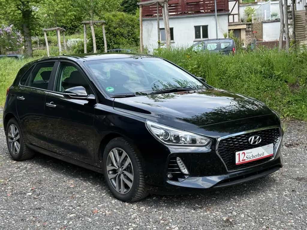 Hyundai i30 Comfort*1,0T*Klima*SHZ*Kamrera*LED* 06/2018-photo-2