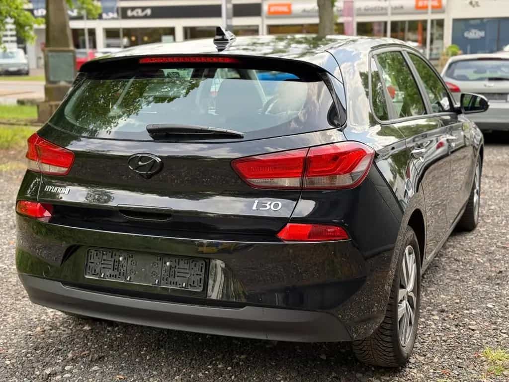 Hyundai i30 Comfort*1,0T*Klima*SHZ*Kamrera*LED* 06/2018-photo-8