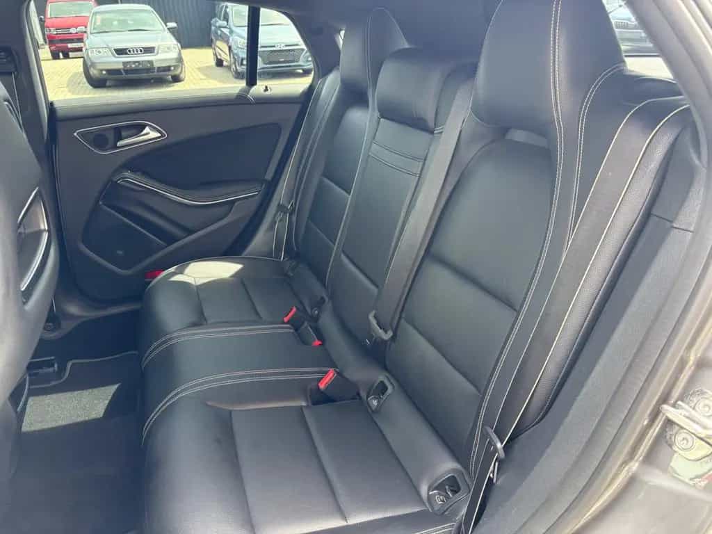 Mercedes-Benz CLA 250 Shooting Brake AMG-Line Kamera PDC Navi 02/2019-photo-10