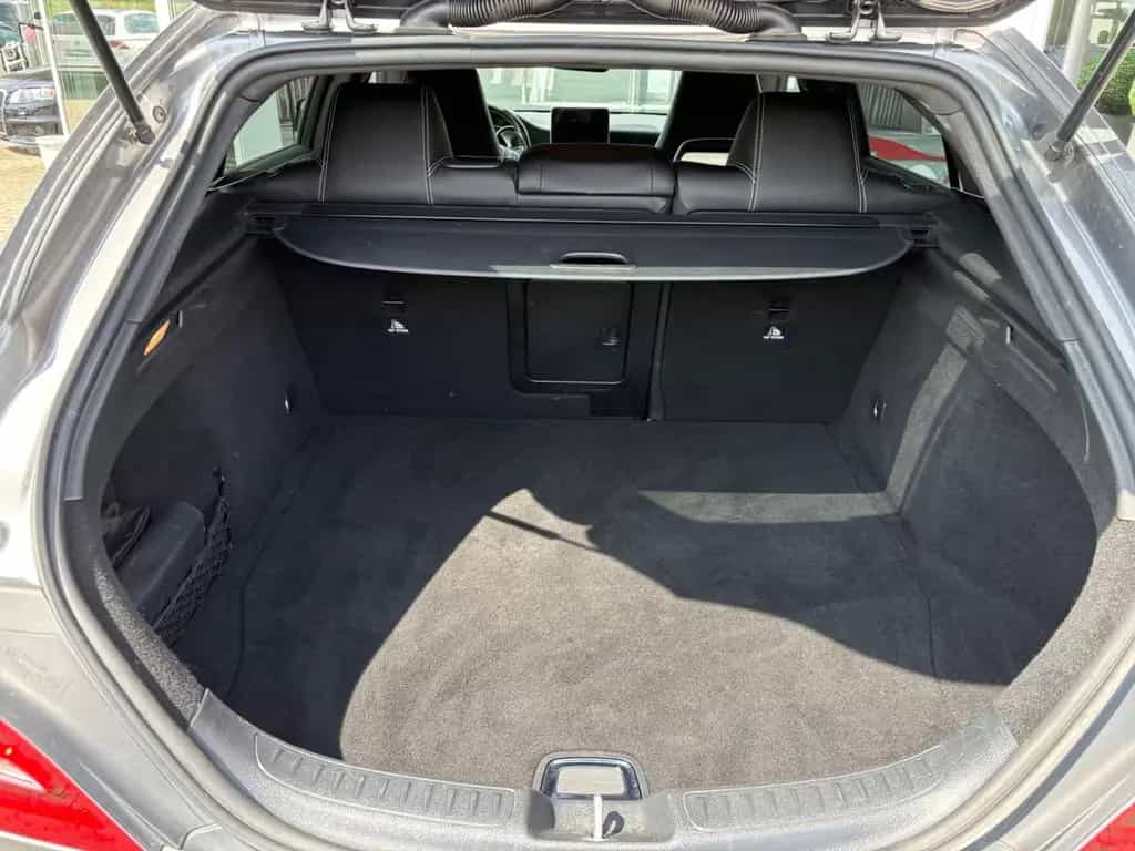 Mercedes-Benz CLA 250 Shooting Brake AMG-Line Kamera PDC Navi 02/2019-photo-8