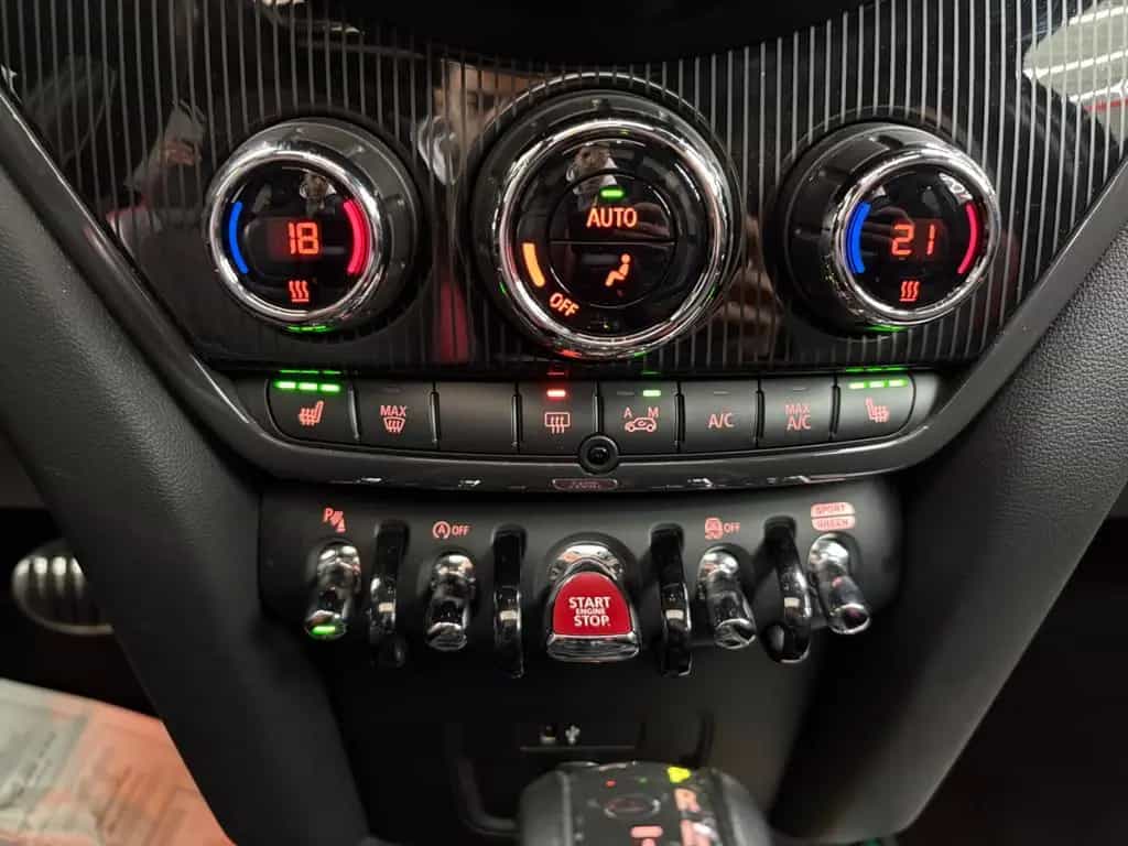 MINI John Cooper Works Countryman John Cooper Works All4 PANO KAMER HUD 06/2018-photo-20