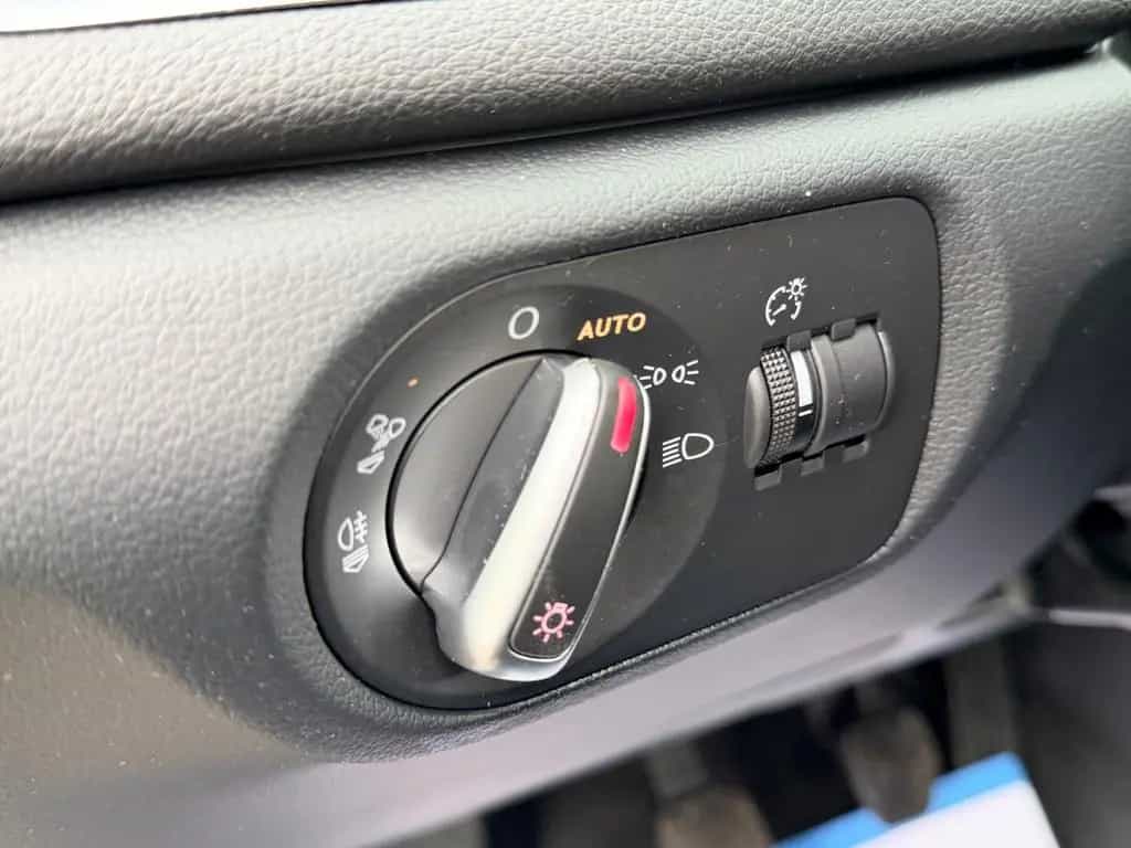Audi Q3 sport / S line / 12 Monate Garantie 06/2017-photo-19