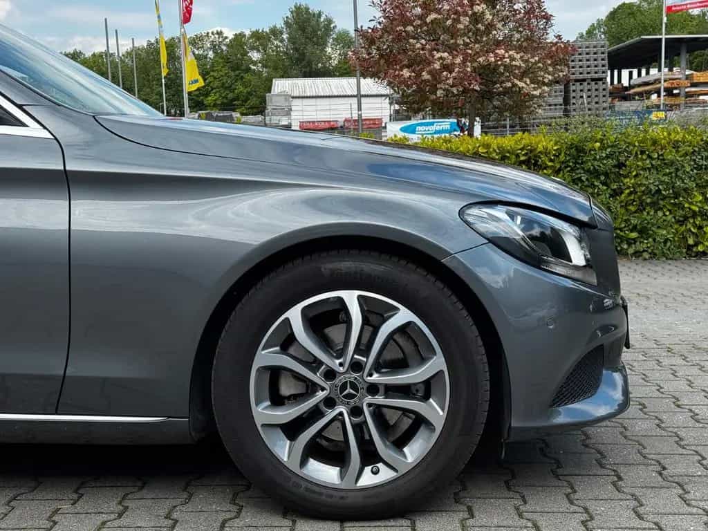 Mercedes-Benz C-Class 180 CGI*Avantgarde*Limousine Garantie*1 Hand* 06/2018-photo-8