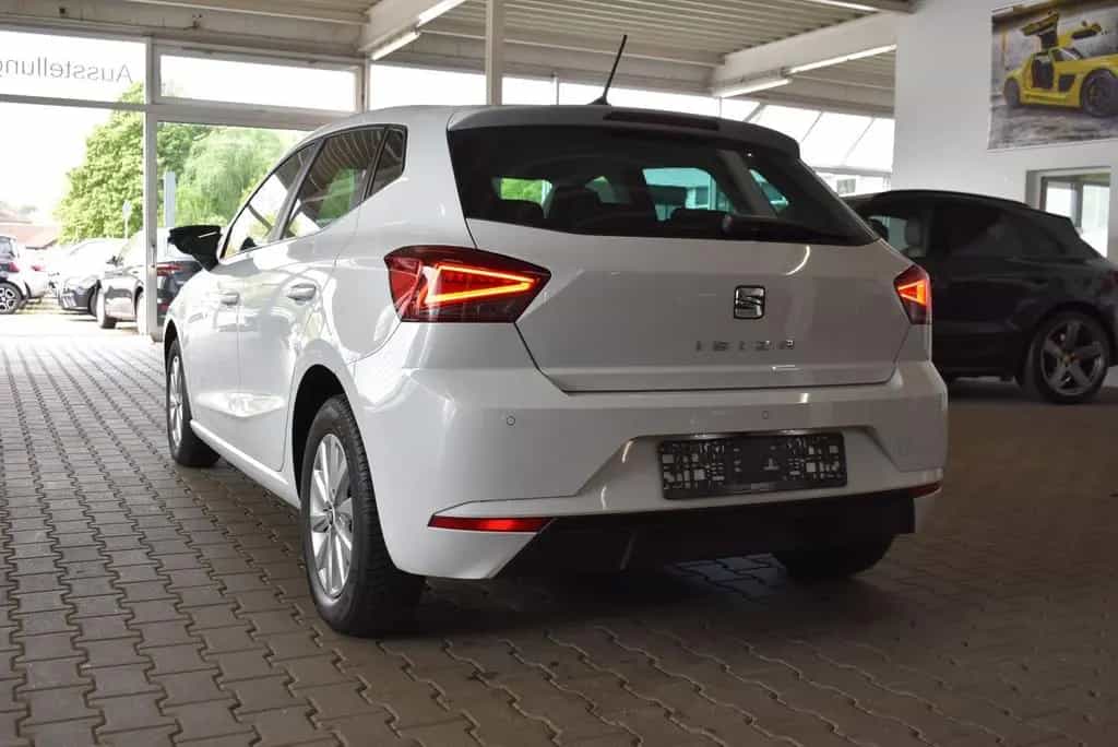 Seat Ibiza 1.0 TSI Style ACC Winter-Paket Navi Kamera 03/2019-photo-3