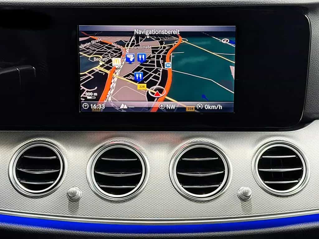 Mercedes-Benz E-Class D T AVANTGARDE *FINANZIERUNG MÖGLICH* 01/2017-photo-9