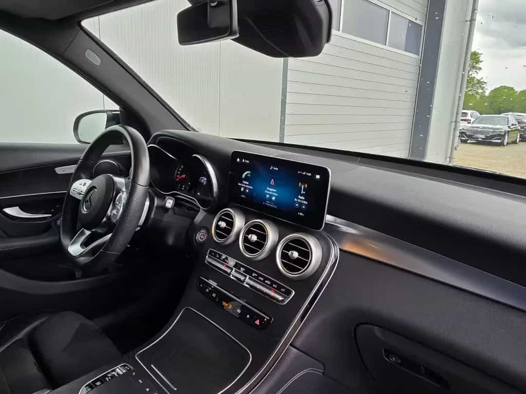 Mercedes-Benz GLC-Class d 4Matic AMG LINE*FACELIFT*AHK,ACC,Night 03/2020-photo-11
