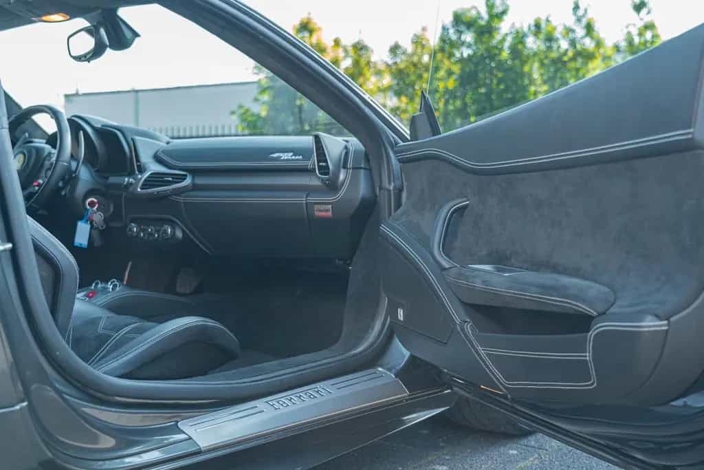 Ferrari 458 Italia *CARBON SEATS*LIFT*AFS*CAMERA*MWST* 10/2011-photo-27