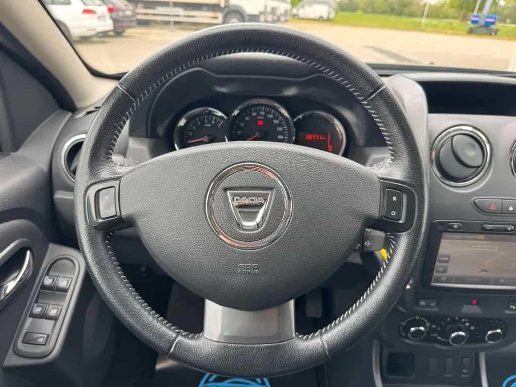 Dacia Duster I Prestige 4x2 *1.HAND*NAVI*KLIMA*TOUCH* 01/2015-photo-28