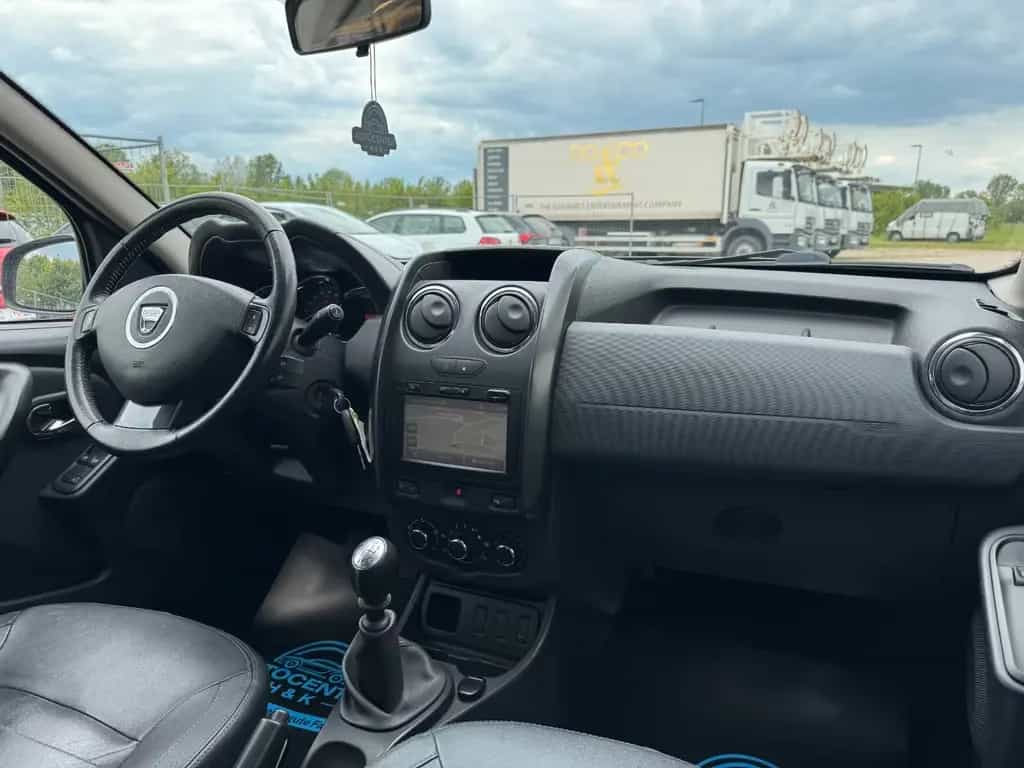 Dacia Duster I Prestige 4x2 *1.HAND*NAVI*KLIMA*TOUCH* 01/2015-photo-35