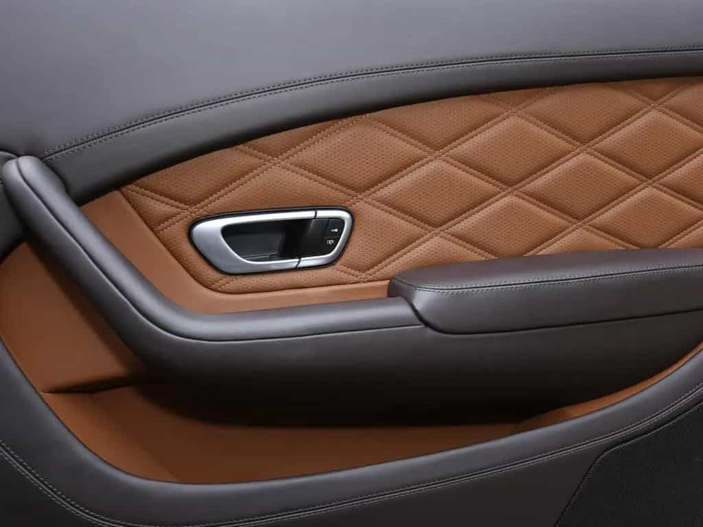 Bentley Continental GTC 4.0 V8 Mulliner 03/2014-photo-16