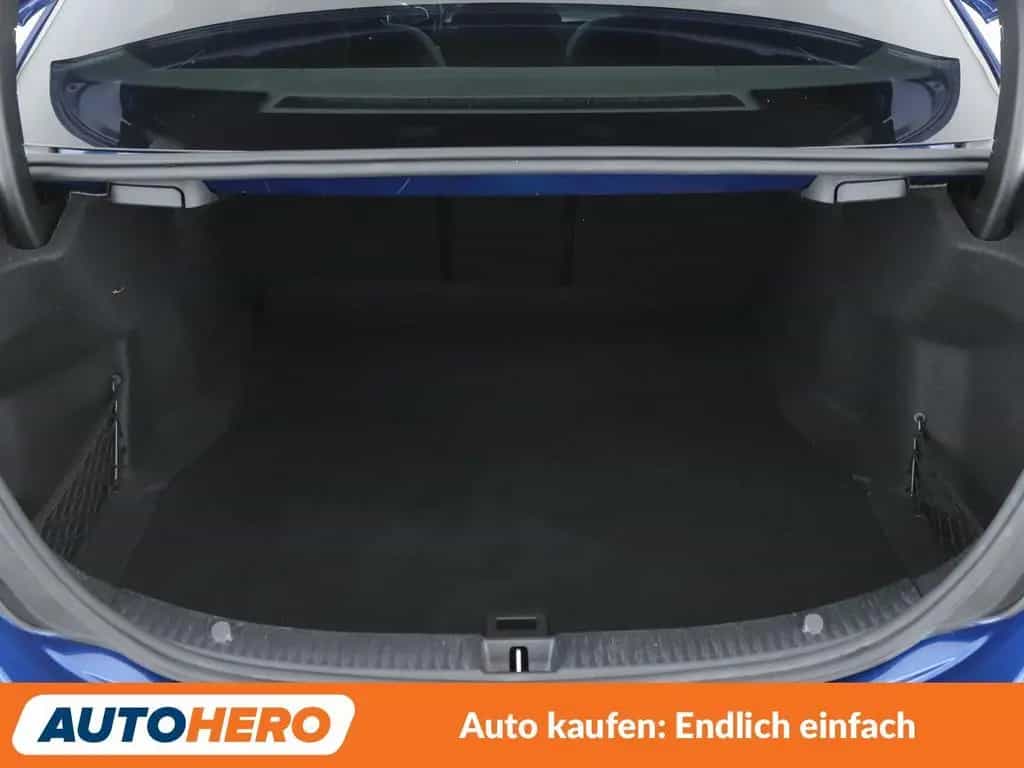 Mercedes-Benz C 250 Avantgarde Aut.*CAM*NAVI*LED*PANO*PDC*SHZ* 12/2017-photo-17
