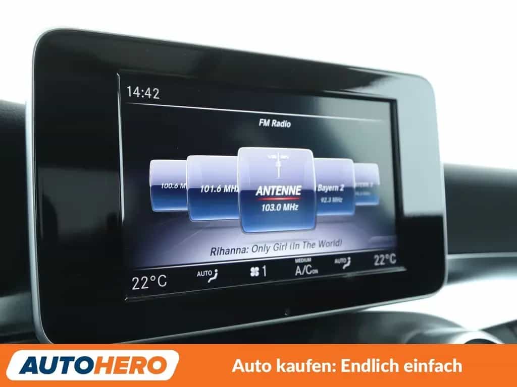 Mercedes-Benz C 250 Avantgarde Aut.*CAM*NAVI*LED*PANO*PDC*SHZ* 12/2017-photo-20