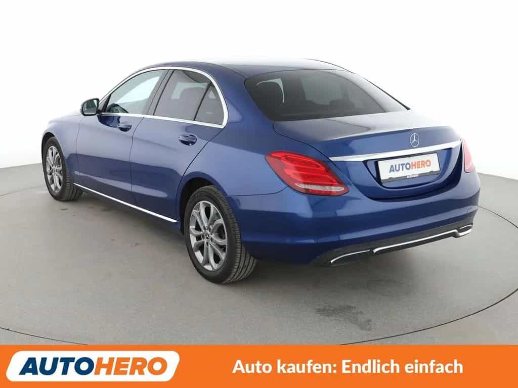 Mercedes-Benz C 250 Avantgarde Aut.*CAM*NAVI*LED*PANO*PDC*SHZ* 12/2017-photo-3
