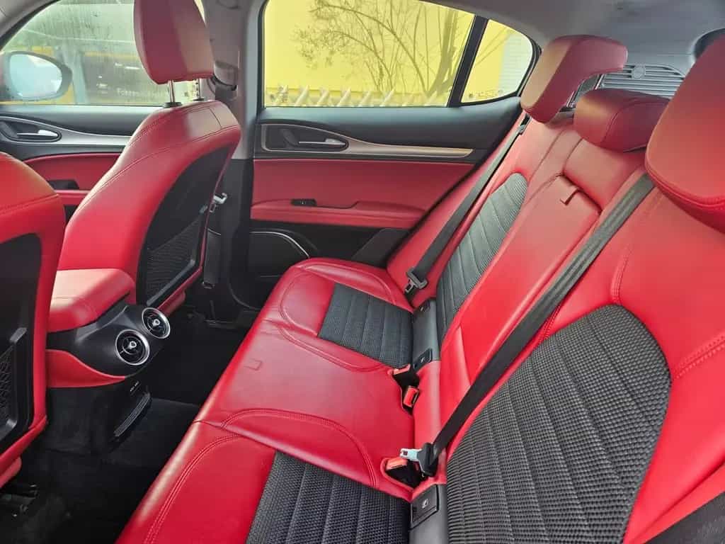 Alfa Romeo Stelvio 2.0 Turbo 16V 147kW AT8-Q4 - 11/2017-photo-11