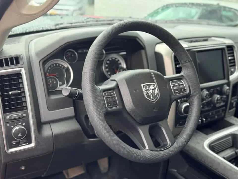 Dodge RAM 5.7 Fahrwerk 2,11m hoch 22" Schiebed. Leder 07/2019-photo-5